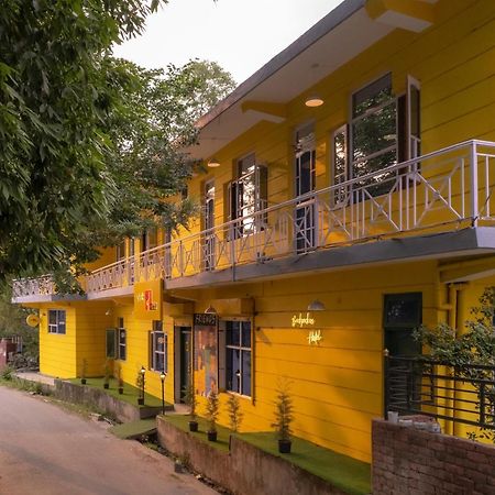 Whoopers Hostel Bir Esterno foto
