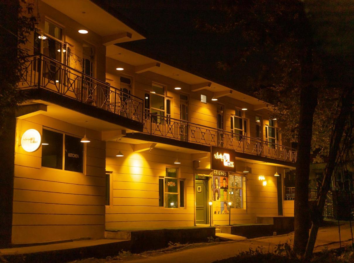Whoopers Hostel Bir Esterno foto