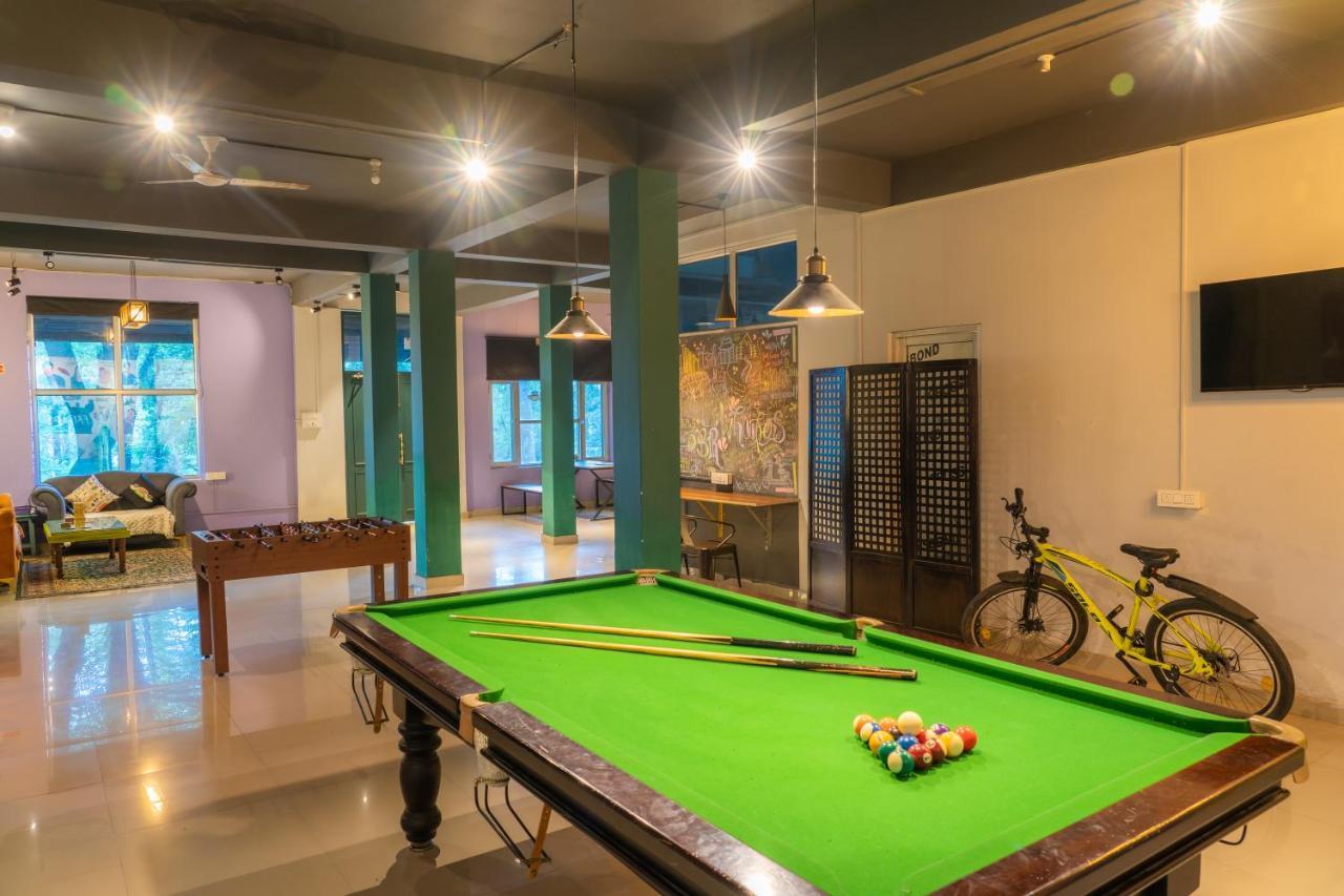 Whoopers Hostel Bir Esterno foto