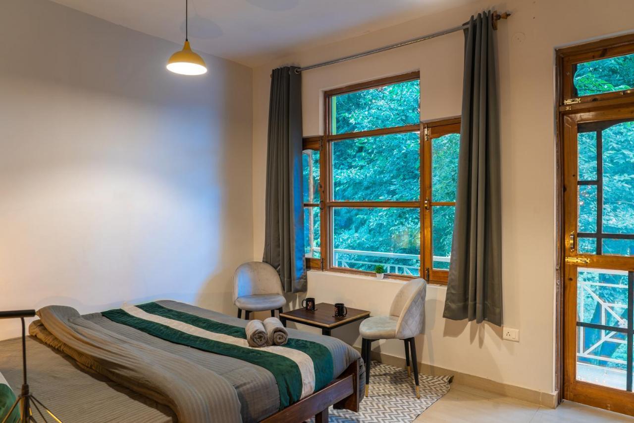 Whoopers Hostel Bir Esterno foto