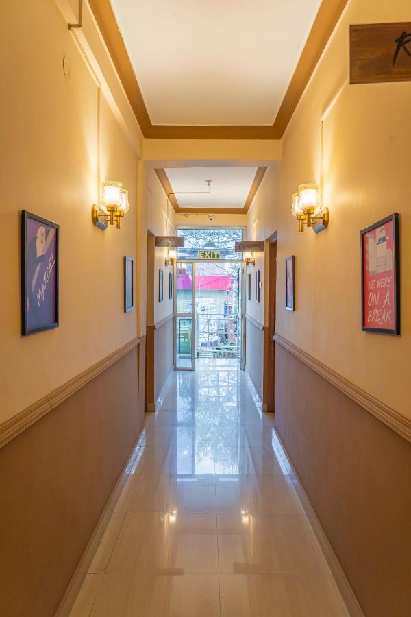 Whoopers Hostel Bir Esterno foto