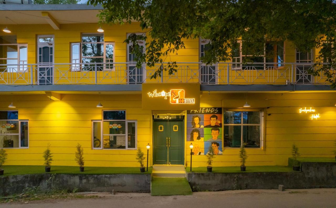 Whoopers Hostel Bir Esterno foto