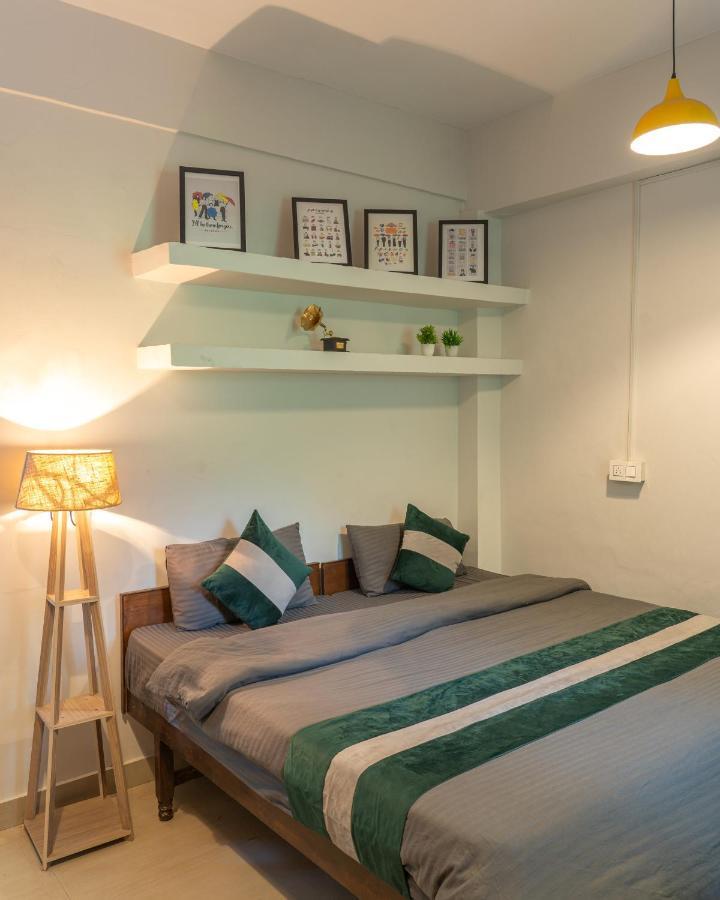 Whoopers Hostel Bir Esterno foto