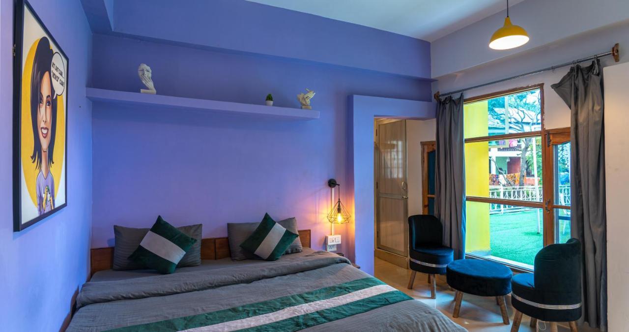 Whoopers Hostel Bir Esterno foto